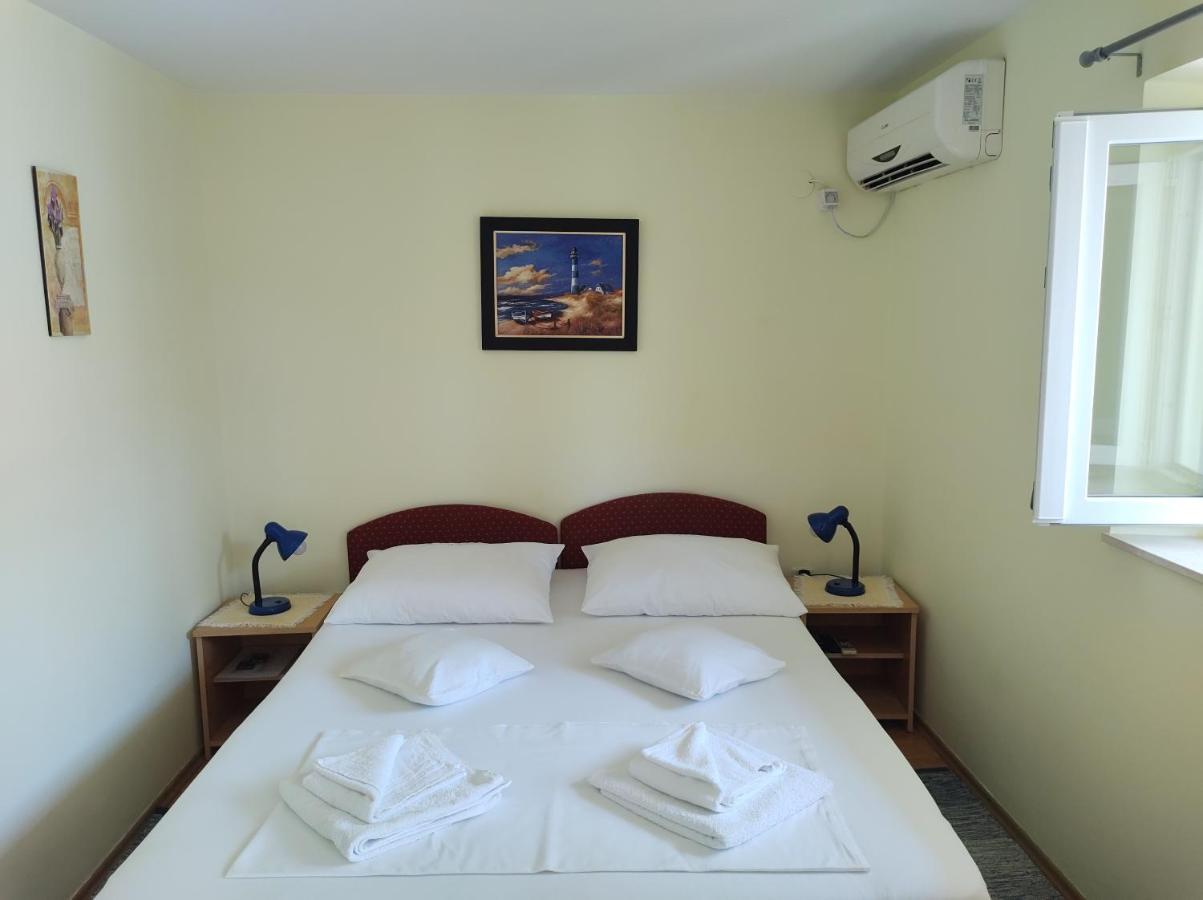 Guesthouse Anna ドゥブロブニク エクステリア 写真